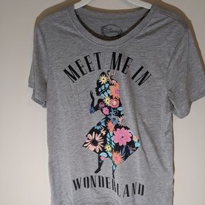 Disney Alice in Wonderland t shirt XL